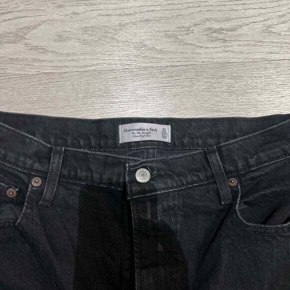 Abercrombie & Fitch 90's Straight Ultra High Rise Black Jeans - Picture 5 of 6